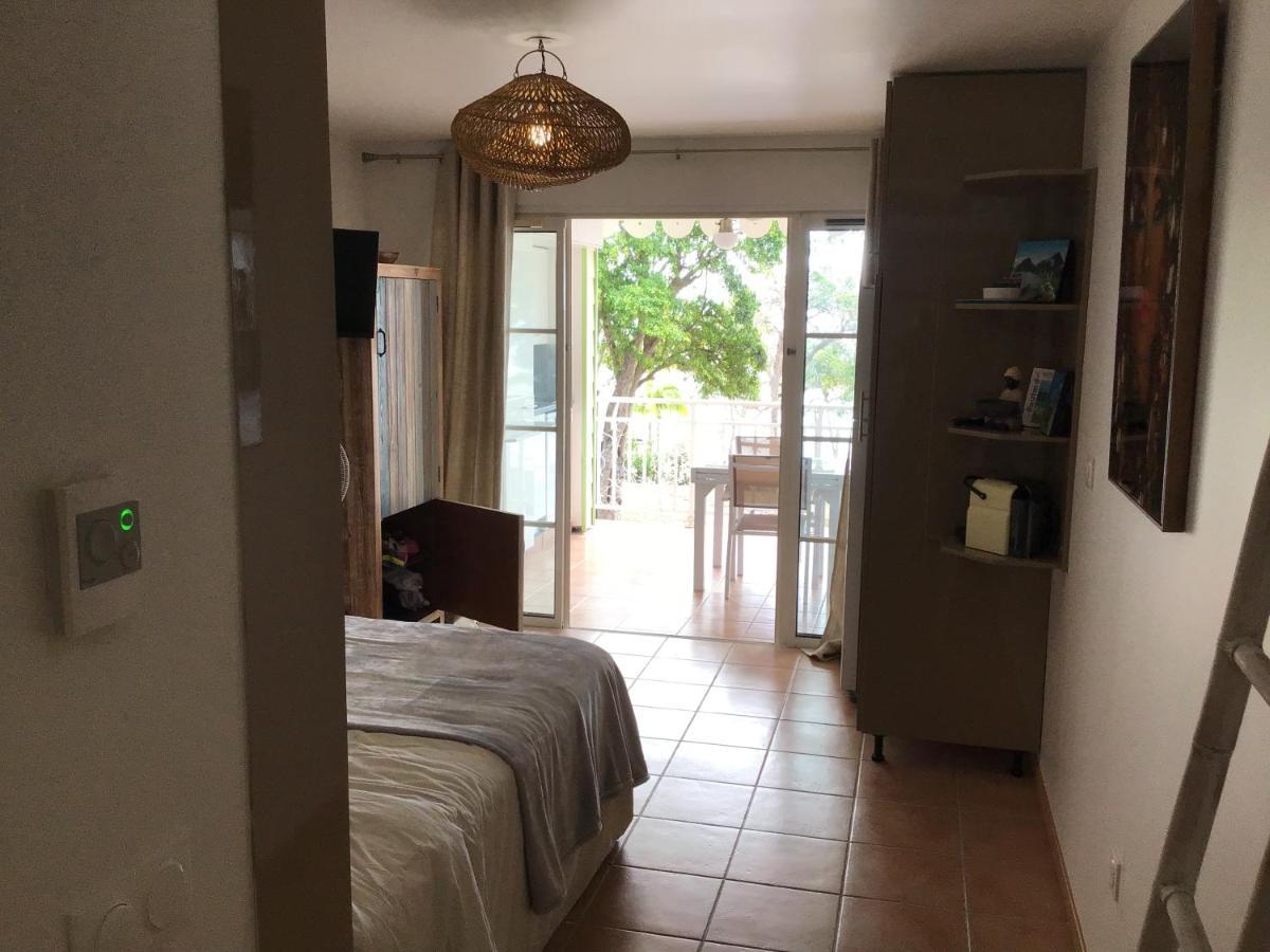 MARTIAL TROPIQUES Appartement refait à neuf vue mer Pierre&vacances Sainte-Anne  Extérieur photo
