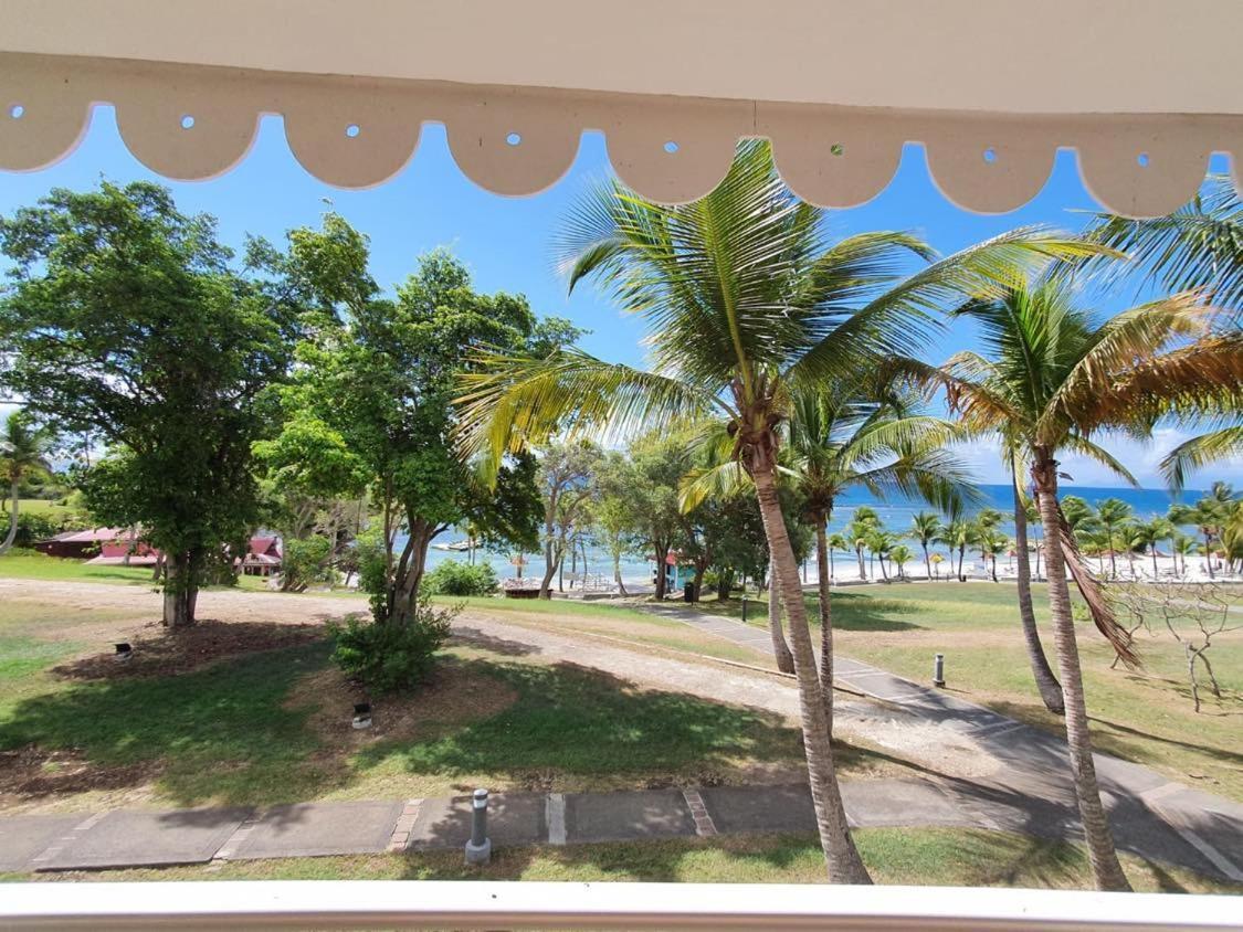 MARTIAL TROPIQUES Appartement refait à neuf vue mer Pierre&vacances Sainte-Anne  Extérieur photo