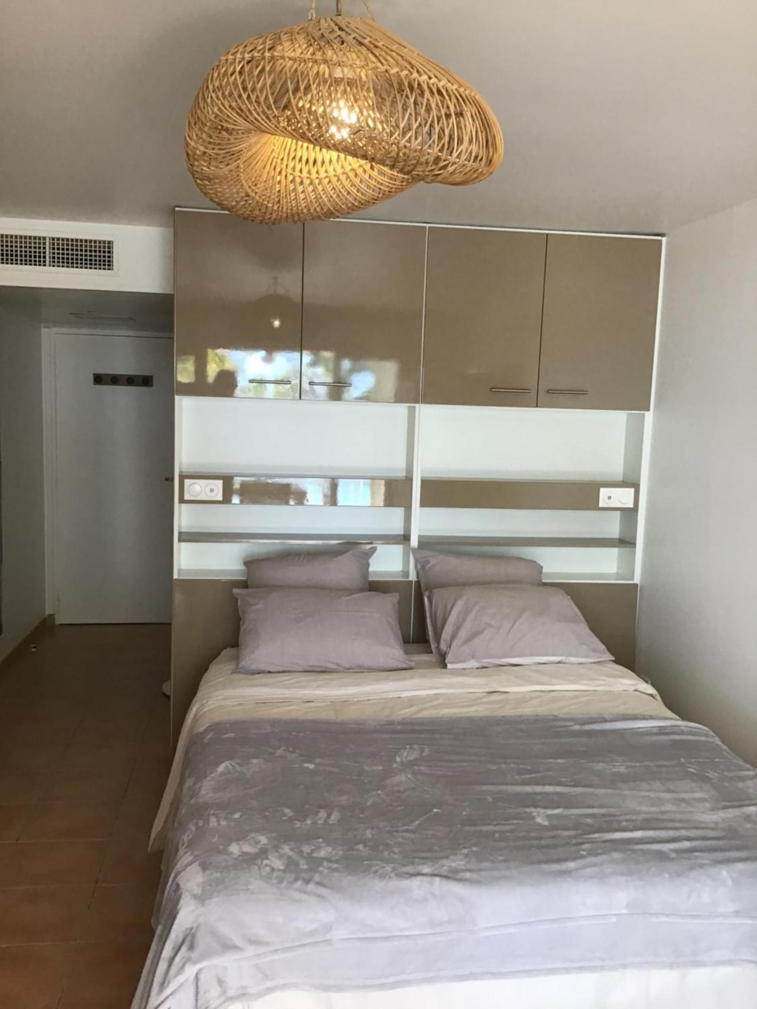 MARTIAL TROPIQUES Appartement refait à neuf vue mer Pierre&vacances Sainte-Anne  Extérieur photo