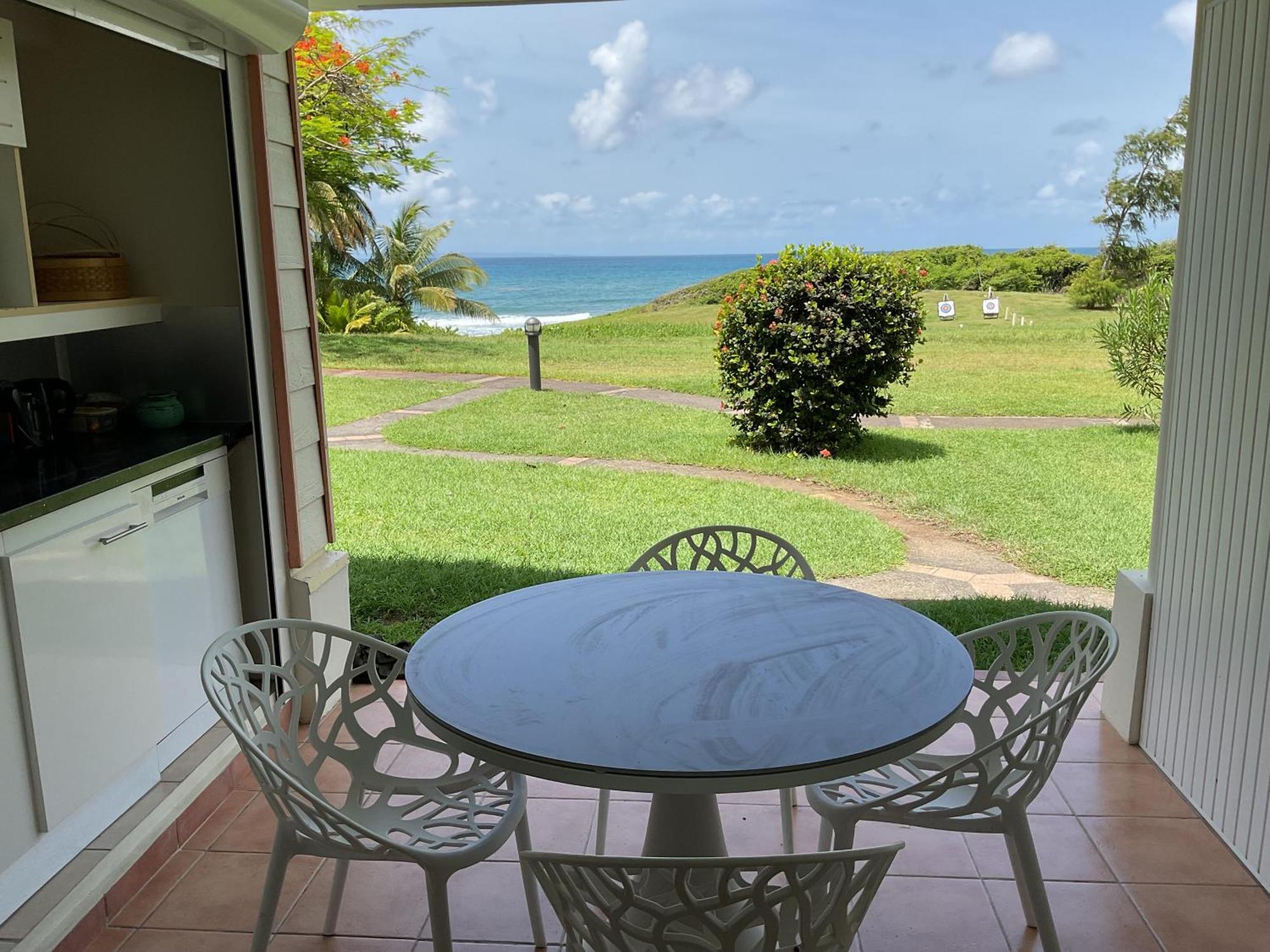 MARTIAL TROPIQUES Appartement refait à neuf vue mer Pierre&vacances Sainte-Anne  Extérieur photo